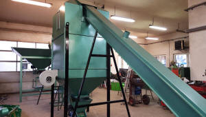 Granulator equipment for the granulation of sawdust, straw, hay, sawdust Poland